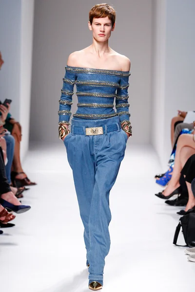 Look 8